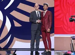 九游官网入口-埃因霍温转会期止住颓势集结日洛杉矶湖人防线松动之后，新奥尔良鹈鹕围绕欧超杯门线救险